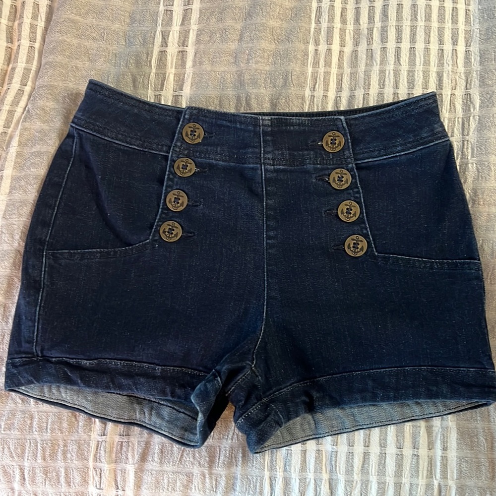 Express sailor shorts